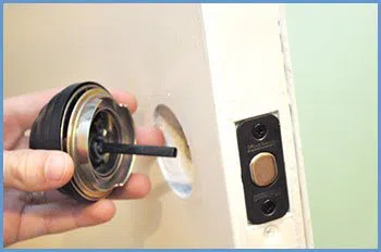 State Locksmith Services Philadelphia, PA 215-583-2458 - 5-change-locks-service